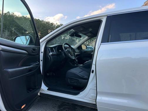 2017 Toyota Highlander LE Plus