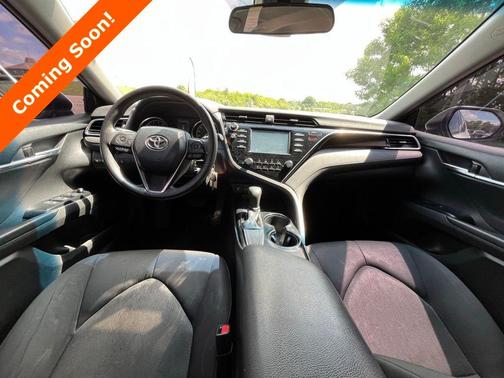 Super White 2018 Toyota Camry LE