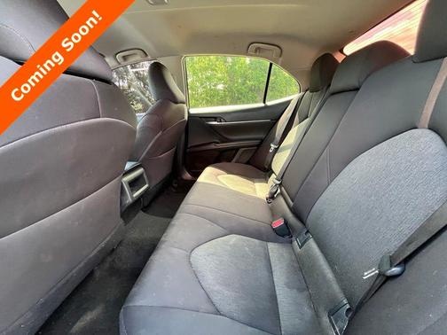Super White 2018 Toyota Camry LE