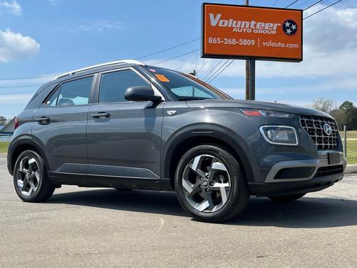 2023 Hyundai VENUE SEL