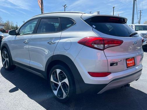 Molten Silver 2016 Hyundai TUCSON Limited