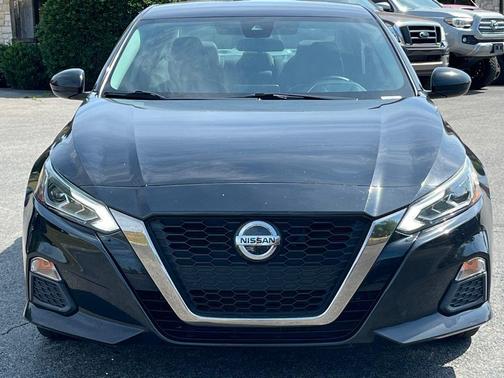 Black 2021 Nissan Altima 2.5 SR