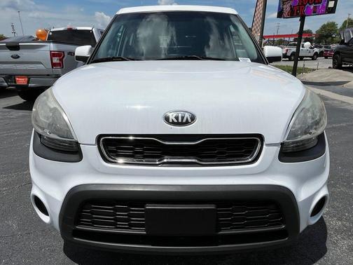 Clear White 2013 Kia Soul Base