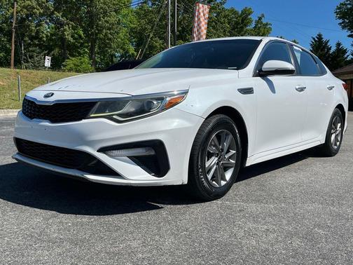 Snow White Pearl 2019 Kia Optima LX