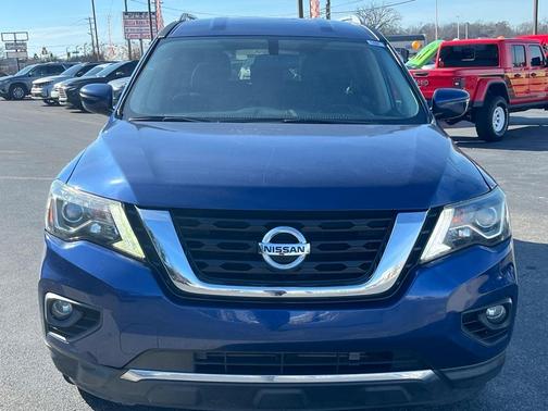 2019 Nissan Pathfinder SV