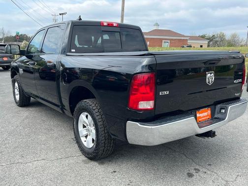 Diamond Black 2023 RAM 1500 Classic SLT