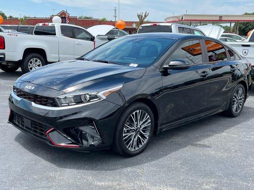 Aurora Black Pearl 2024 Kia Forte GT-Line