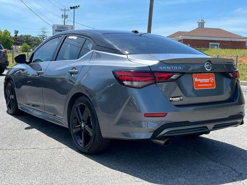 Gray 2022 Nissan Sentra SR
