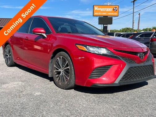 Red 2019 Toyota Camry SE