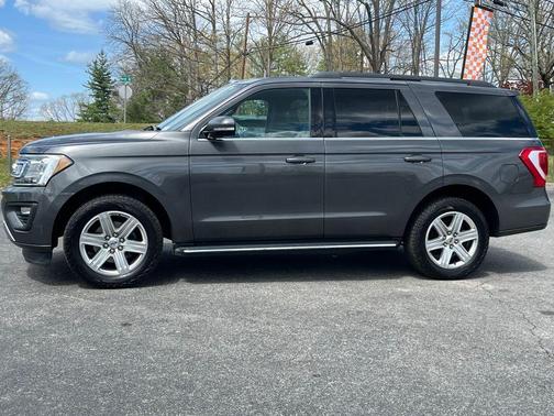 Magnetic 2019 Ford Expedition XLT
