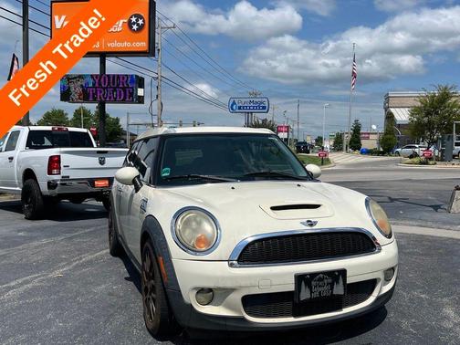 Pepper White 2009 MINI Cooper Clubman