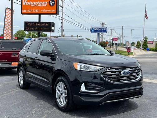 Black Metallic 2022 Ford Edge SEL