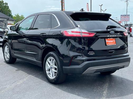 Black Metallic 2022 Ford Edge SEL