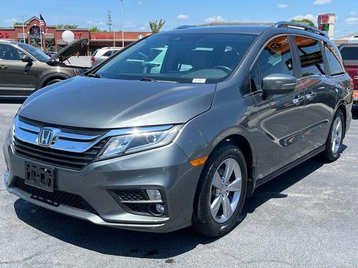 Gray 2018 Honda Odyssey EX-L