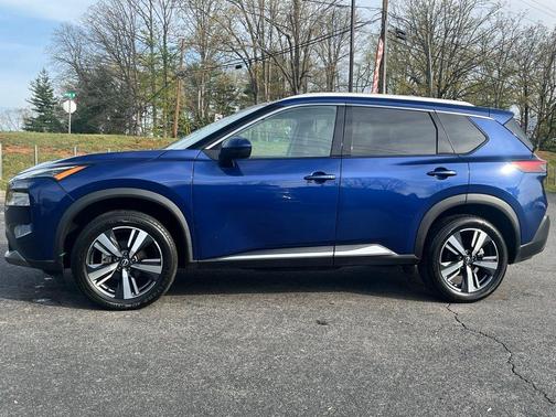 Caspian Blue Metallic 2023 Nissan Rogue SL