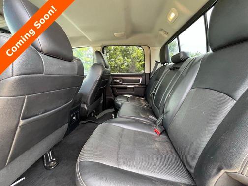 Bright White Clearcoat 2017 RAM 1500 Laramie