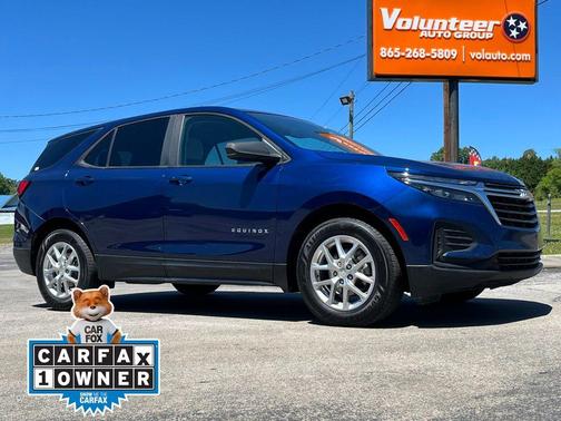 Blue Glow Metallic 2022 Chevrolet Equinox LS