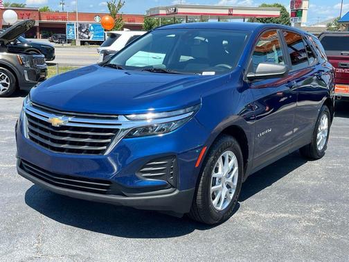Blue Glow Metallic 2022 Chevrolet Equinox LS