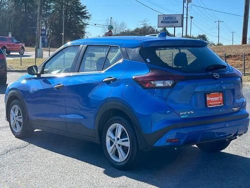 2022 Nissan Kicks S