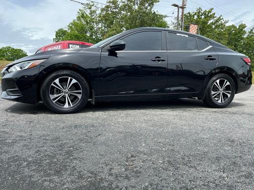 Black 2022 Nissan Sentra SV