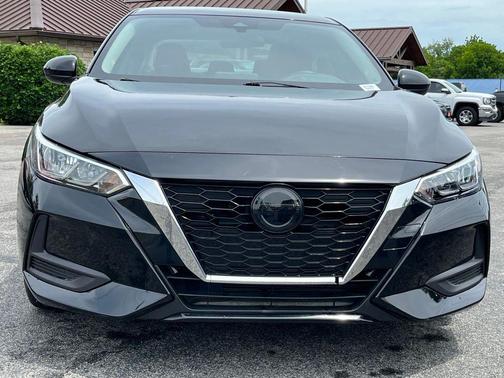 Black 2022 Nissan Sentra SV