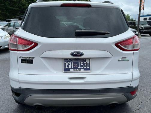 Oxford White 2015 Ford Escape SE