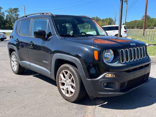 Black 2017 Jeep Renegade Latitude