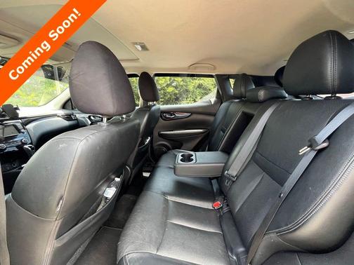 Magnetic Black 2017 Nissan Rogue Sport SL