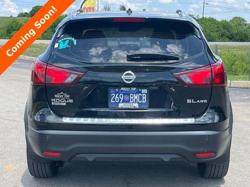 Magnetic Black 2017 Nissan Rogue Sport SL