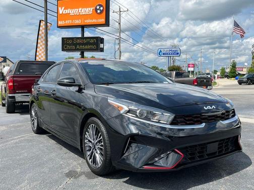 Aurora Black Pearl 2022 Kia Forte GT-Line