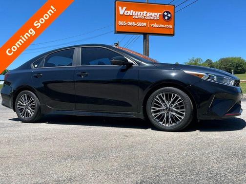Aurora Black Pearl 2022 Kia Forte GT-Line