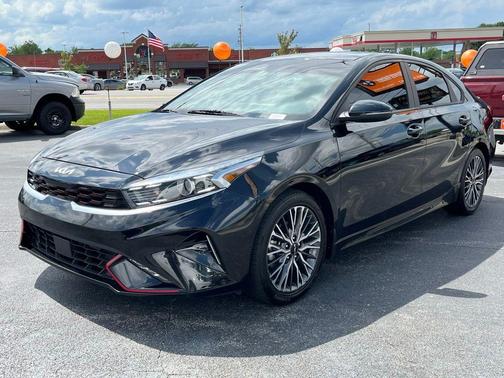 Aurora Black Pearl 2022 Kia Forte GT-Line