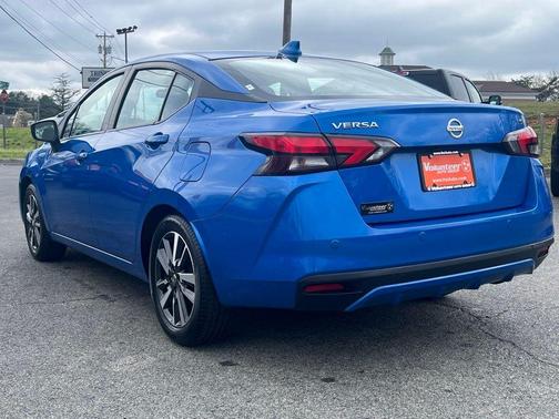 Electric Blue Metallic 2021 Nissan Versa 1.6 SV