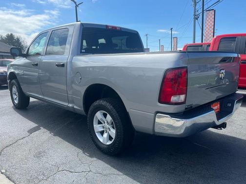 Billet Silver Metallic Clearcoat 2023 RAM 1500 Classic Tradesman