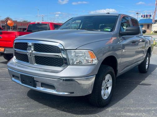 Billet Silver Metallic Clearcoat 2023 RAM 1500 Classic Tradesman
