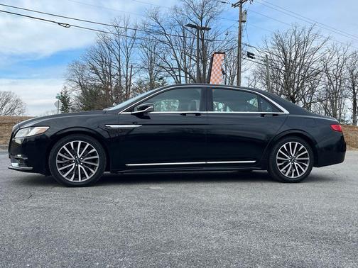 2019 Lincoln Continental Select