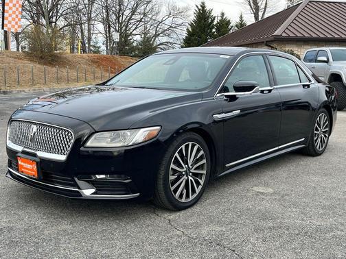 2019 Lincoln Continental Select