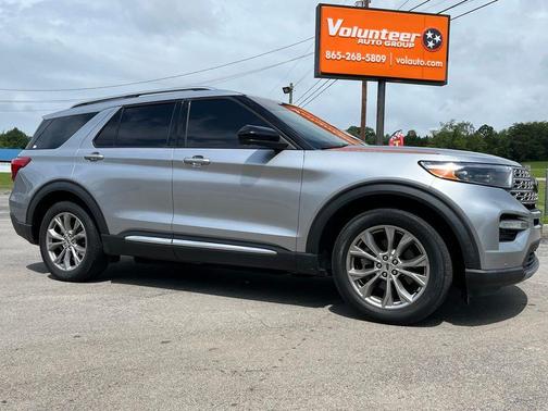 Silver Metallic 2022 Ford Explorer Limited