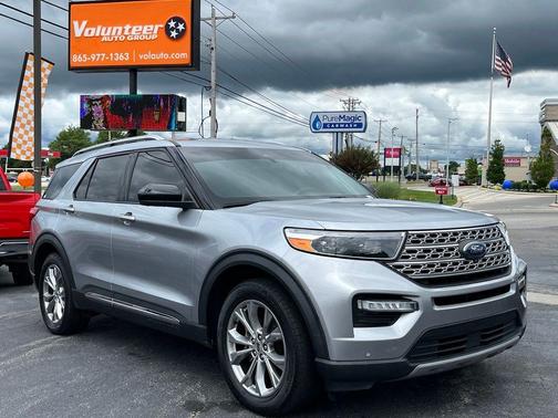 Silver Metallic 2022 Ford Explorer Limited