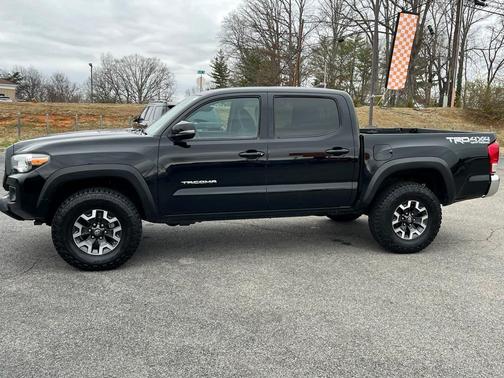 2016 Toyota Tacoma SR5
