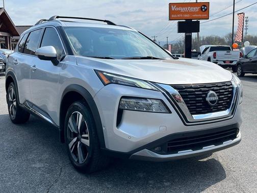 2022 Nissan Rogue SL
