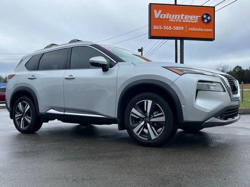 2022 Nissan Rogue SL