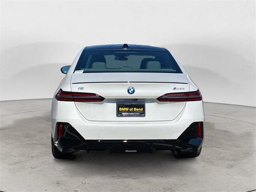 2025 BMW i5 M60