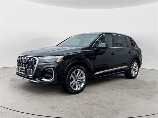 2025 Audi Q7 55 Premium Plus