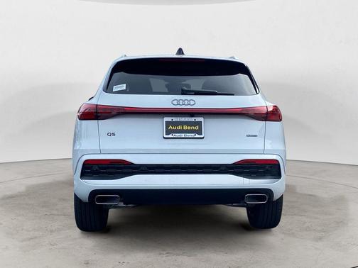 Glacier White Metallic 2025 Audi Q5 2.0T quattro Premium