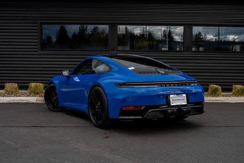 2025 Porsche 911 Carrera GTS