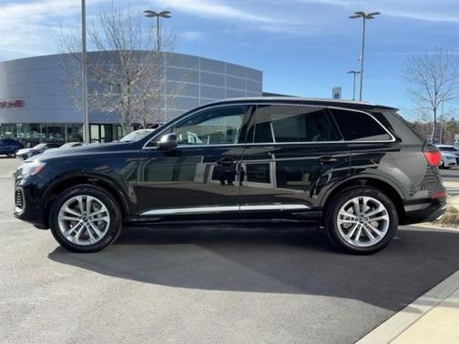 2025 Audi Q7 45 Premium