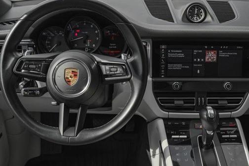 2023 Porsche Macan T