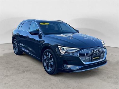 2021 Audi e-tron Premium Plus