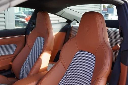 2024 Porsche 911 Carrera